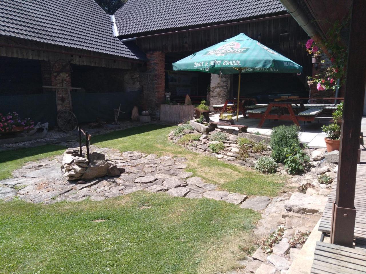 Penzion U Dvojice Nove Mesto na Morave Bagian luar foto